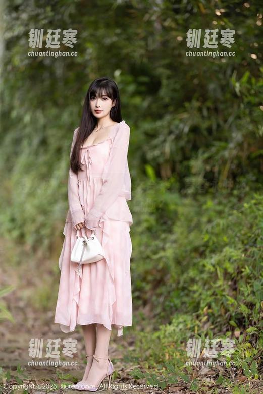 秀人网-王雅姗 秀人网 - 王雅姗的少女合集:青春永驻还是光速流逝?