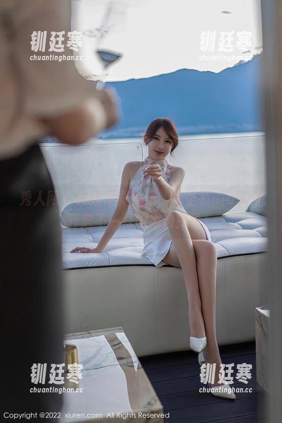 秀人网 - 肉丝写真全集，绮里嘉ula带你开启不一样的肉肉探险！