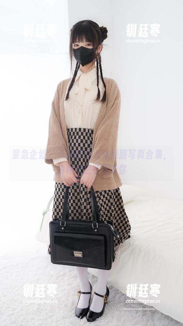 紧急企划-小恩 紧急企划 - 小恩的诱人体操服写真合集,各种鬼脸在召唤你