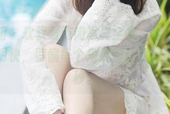 美媛馆 - 软软爱吃肉写真全集，泳装倒是穿得明快，偏偏每个角度都让我想多想几秒。