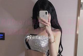 微密圈 - 脸红Dearie发布最新作品：紫衣丝足，穿越时空的美感，信不信你也想试试？