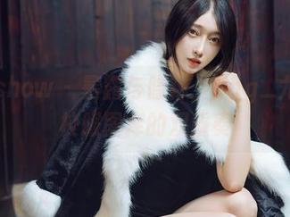 花漾show - 暴露与隐秘，Egg_尤妮丝校服图库的双重奏