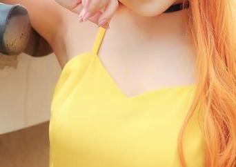 菠萝社 - 毛衣的温馨时刻：Barbie可儿，福利图片一网打尽！