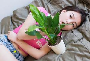 菠萝社 - 柳侑绮的黑白图集，带你进入一段好玩的双色旅程！