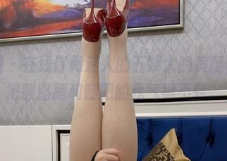 微密圈 - 在线订阅迷人的五姨太的美腿作品，把酸胳膊和腿肥的我气得不轻。