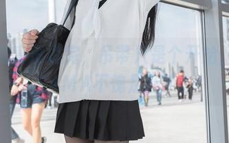 原图似乎没说完，吊带只是个开始，雪琪SAMA不愧是高手。
