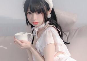 香川澪更新了长腿美图，结果我又走不动了。